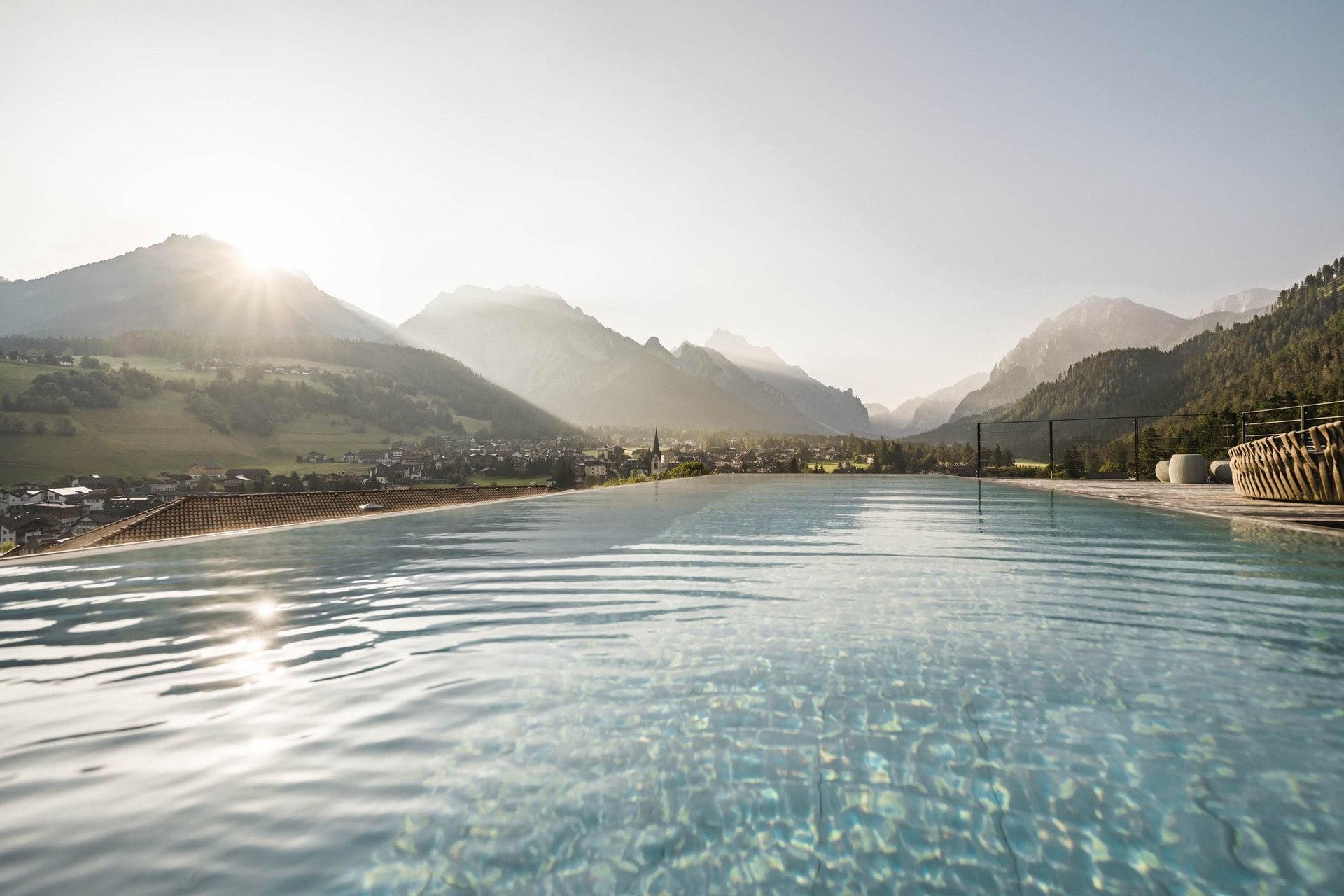 Excelsior Dolomites Life Resort - infinity pool